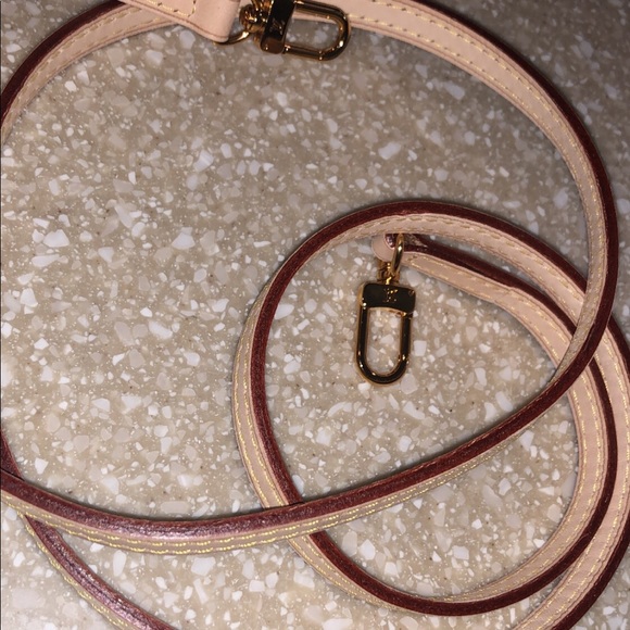 Louis Vuitton belt bag - Picture 2 of 4